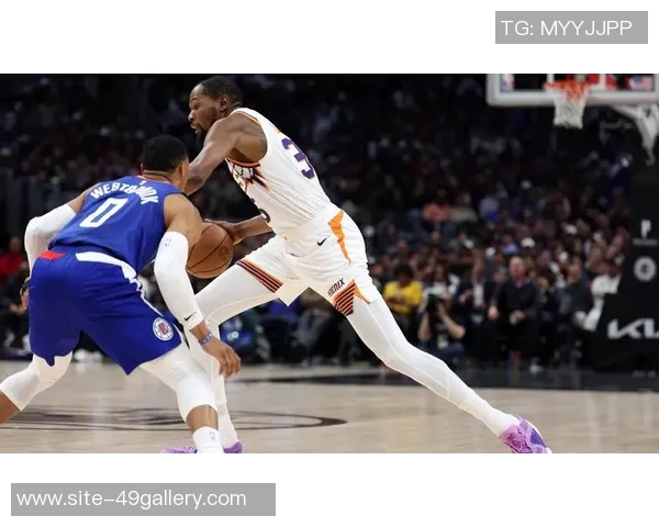 勇士与鹈鹕激战四月末季后赛争夺战精彩回顾与分析 勇士与鹈鹕激战四月末季后赛争夺战精彩回顾与分析